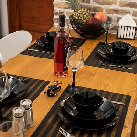 Michalis Nchouse 33 With Parking Holiday home
