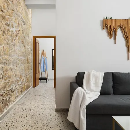 Michalis Nchouse 33
