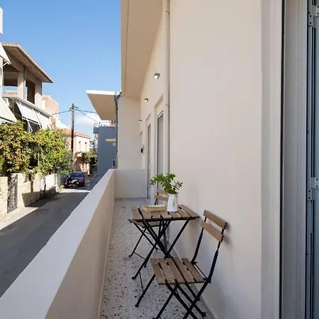 Michalis Nchouse 33 With Parking Holiday home *