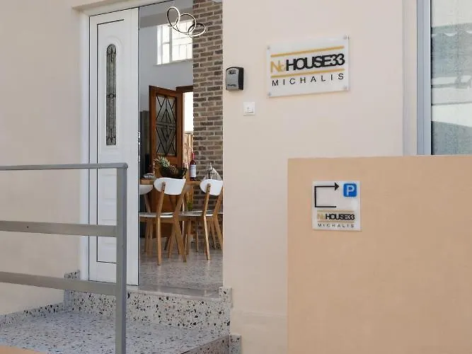 Michalis Nchouse 33 * La Canée