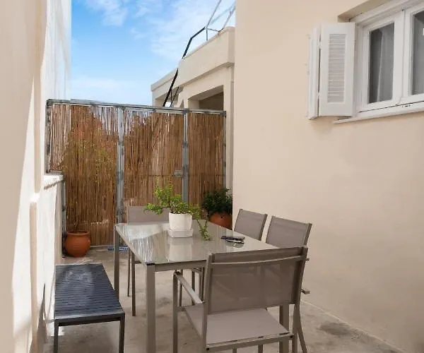 Michalis Nchouse 33 * Chania (Crete)