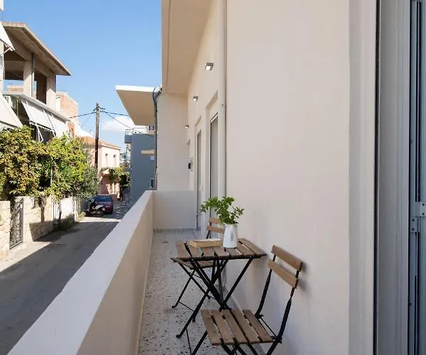 Michalis Nchouse 33 Feriehus *